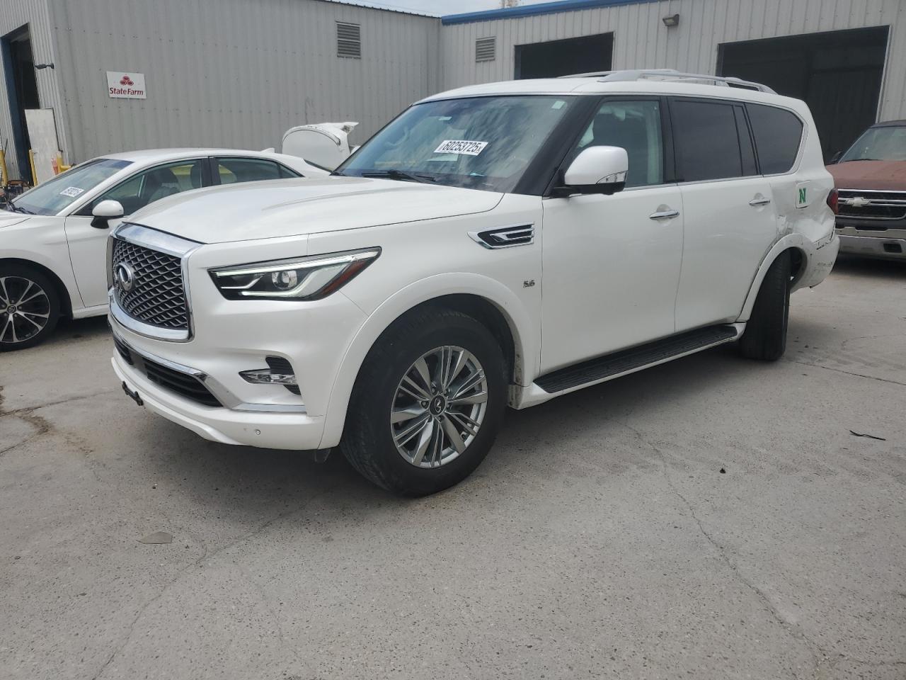 INFINITI QX80 LUXE