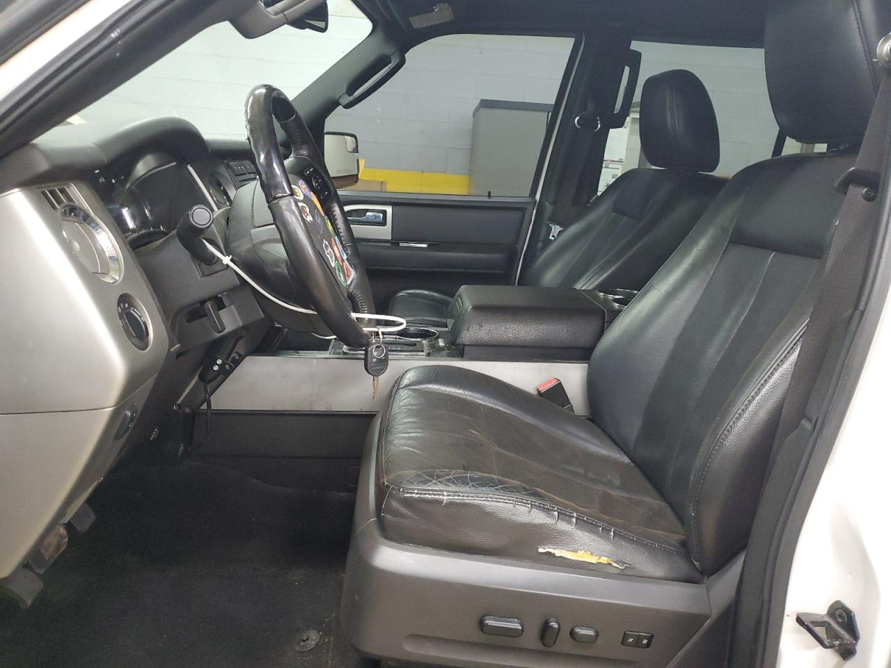 FORD EXPEDITION LIMITED