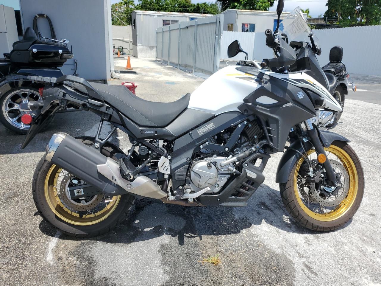  Salvage Suzuki Cycle Dl