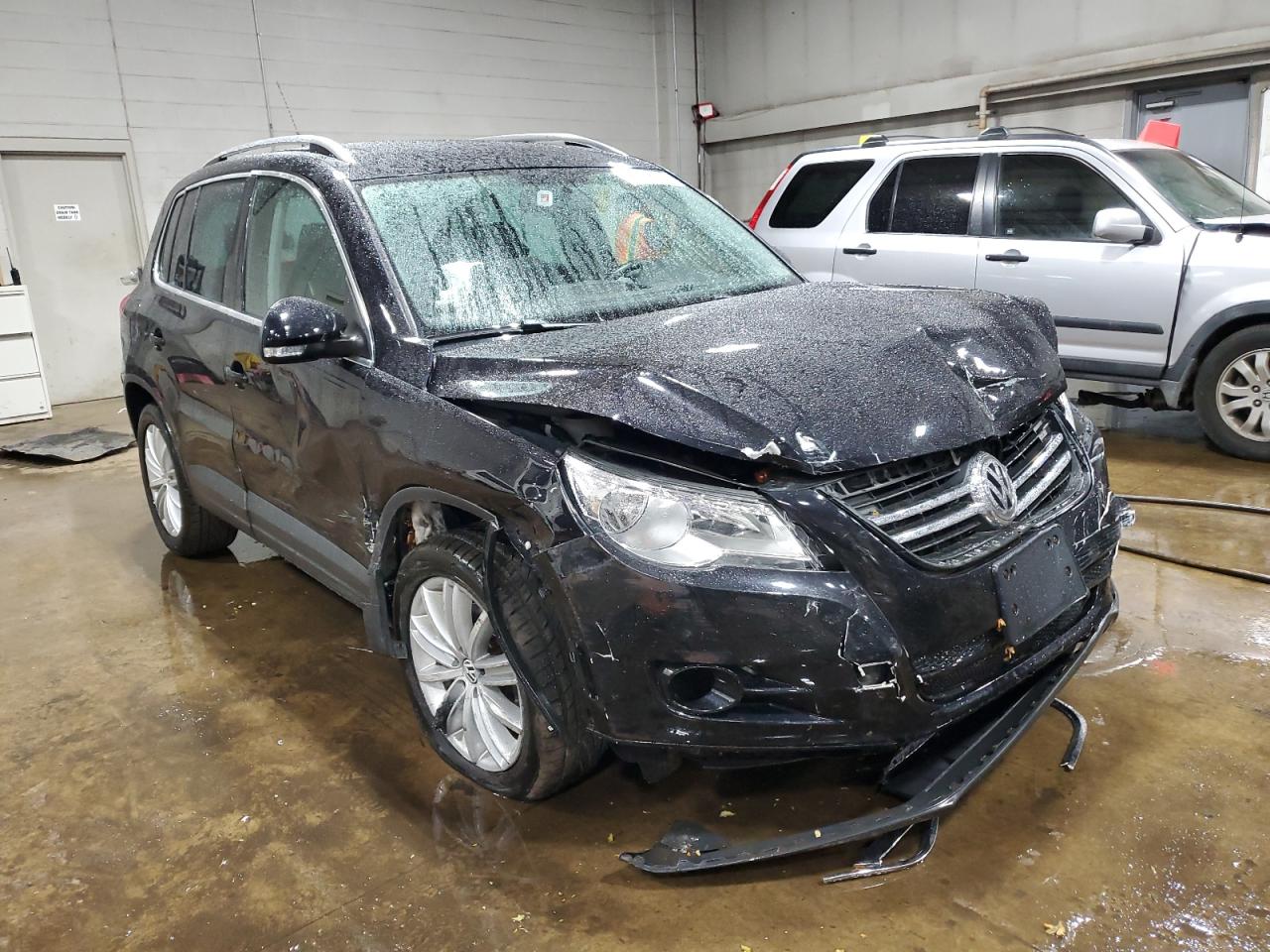 Volkswagen Tiguan s 2011