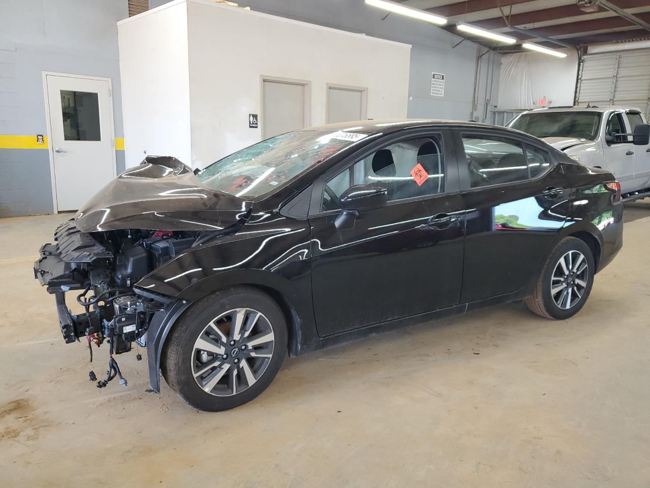 NISSAN VERSA SV