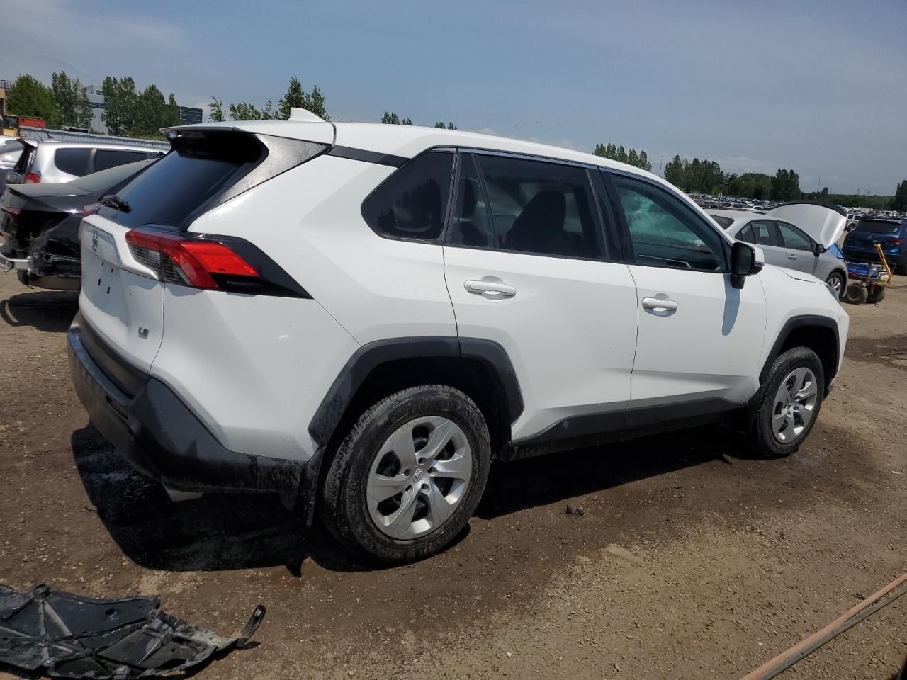 TOYOTA RAV4 LE