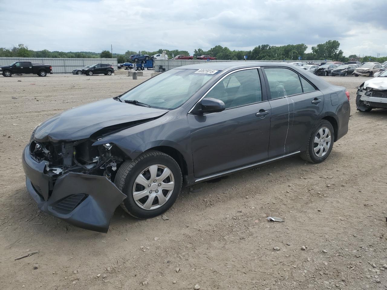 TOYOTA CAMRY BASE