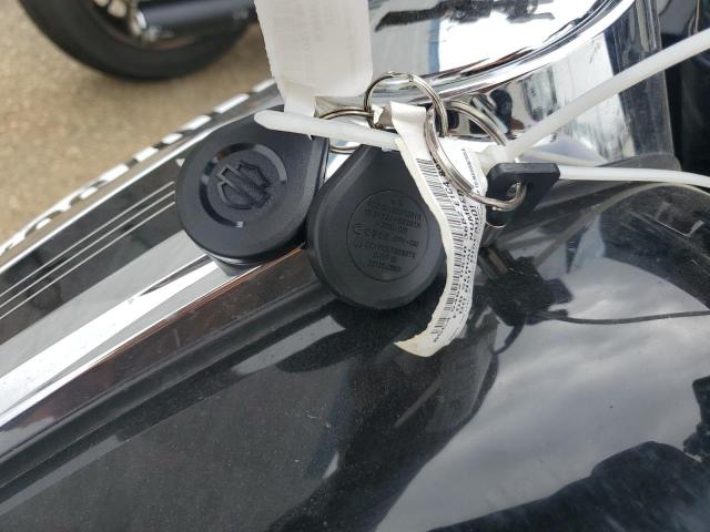 2007 HARLEY-DAVIDSON FLHX 1HD1KB4167Y653956