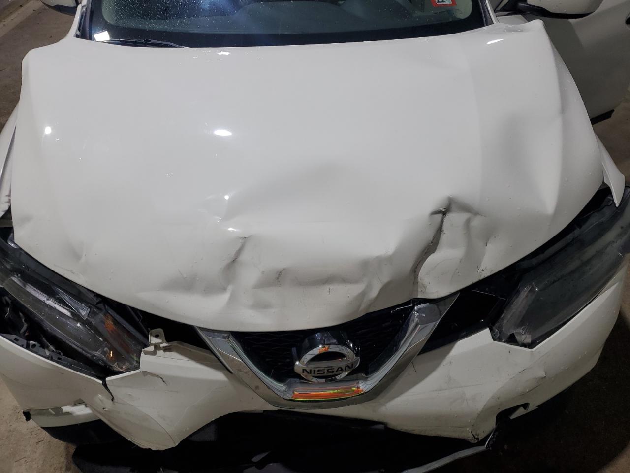 Nissan Rogue s 2016