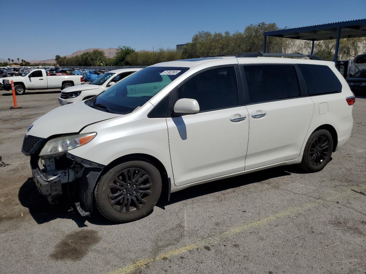 TOYOTA SIENNA XLE