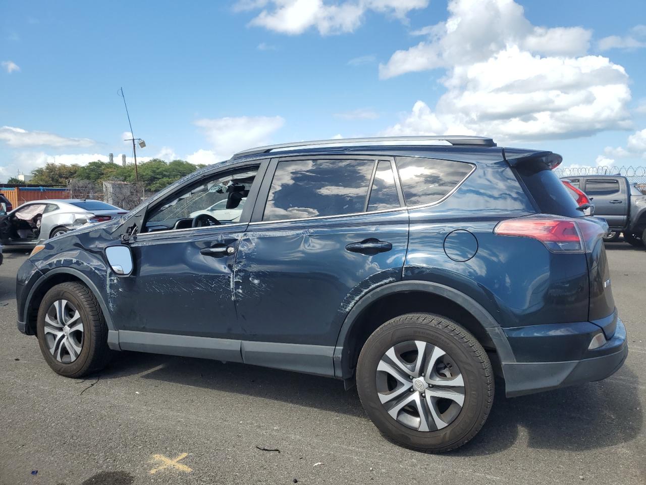 TOYOTA RAV4 LE