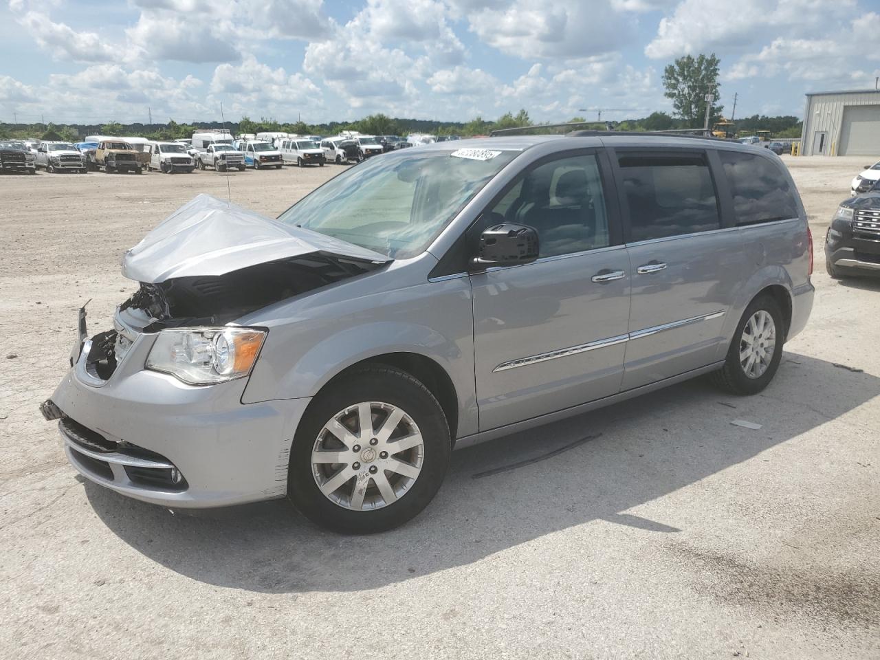 CHRYSLER TOWN & COUNTRY TOURING