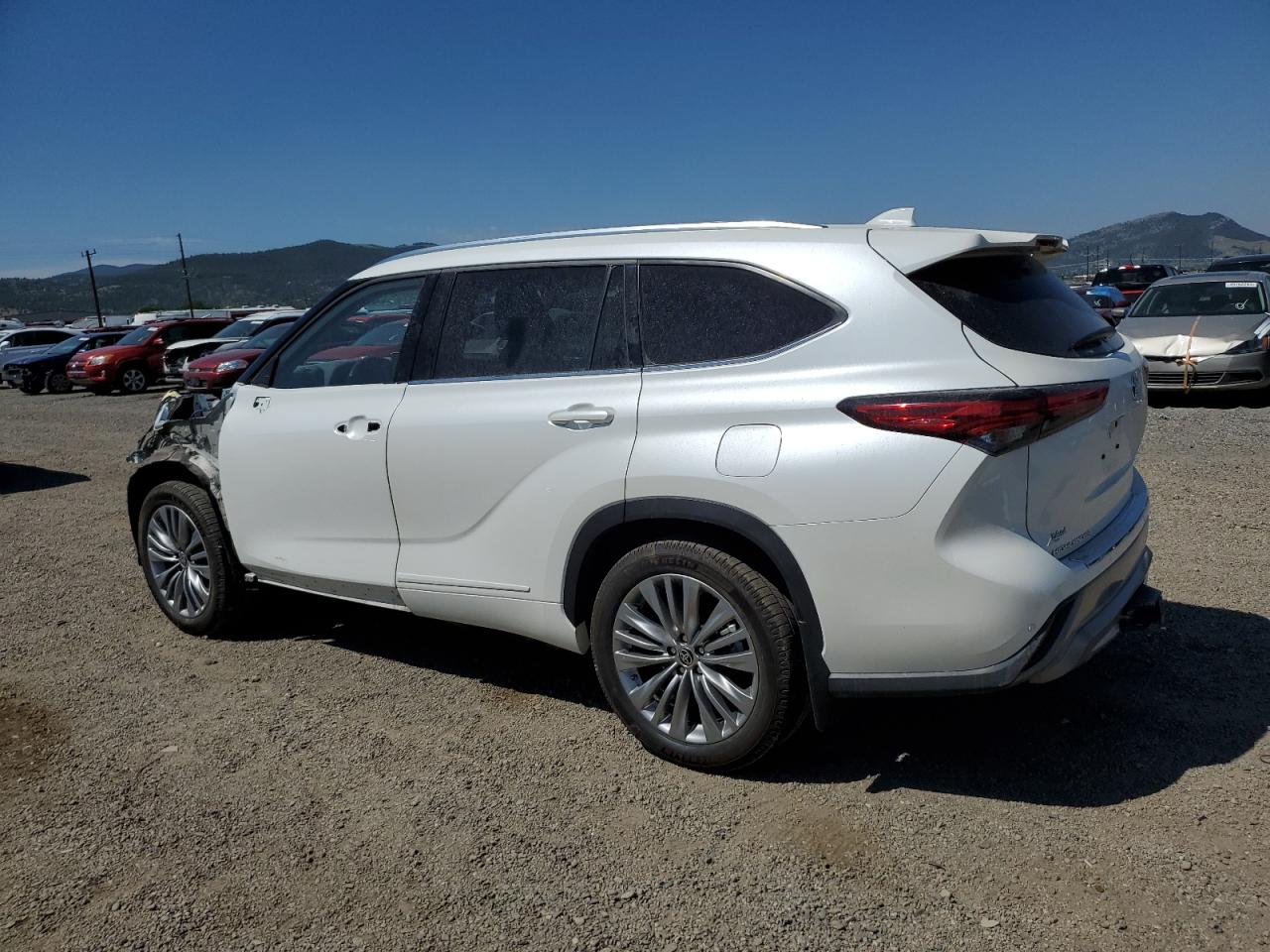 TOYOTA HIGHLANDER HYBRID PLATINUM