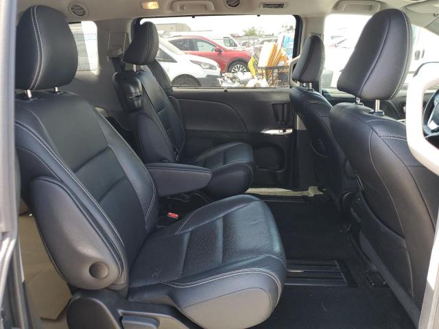 2017 TOYOTA SIENNA SE 5TDXZ3DC7HS833152