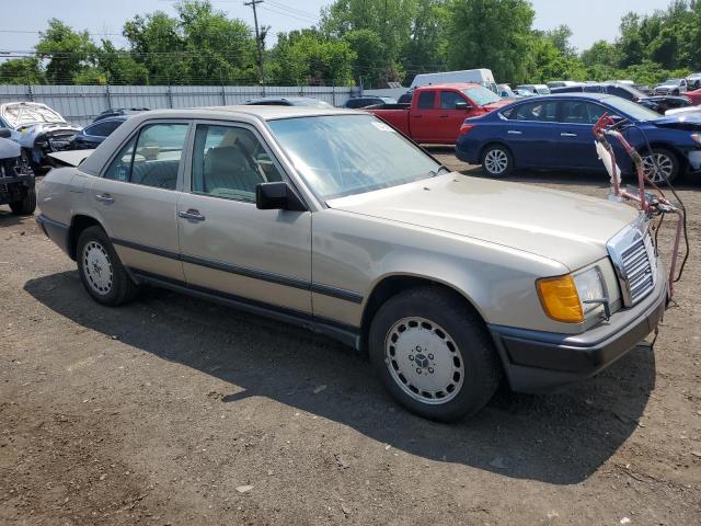 Vin: wdbea30d8ka823147, lot: 60485455, mercedes-benz 300-class e 19894