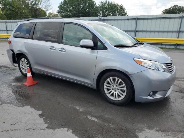 2016 TOYOTA SIENNA XLE - 5TDYK3DC6GS740193