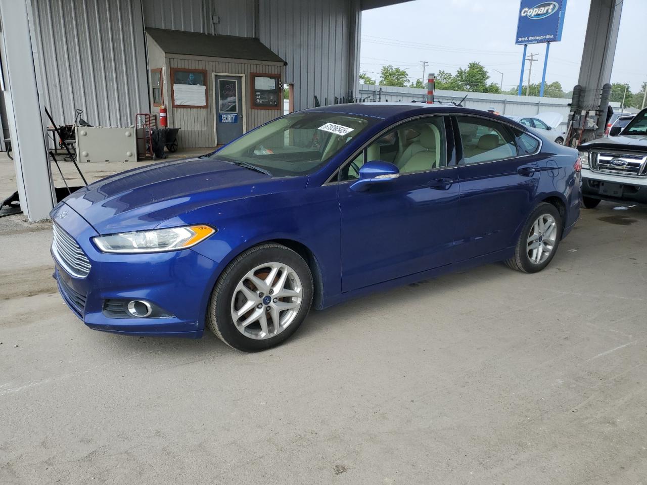 FORD FUSION SE