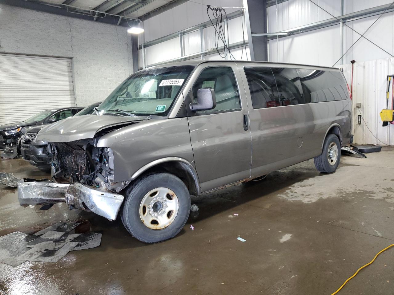 CHEVROLET EXPRESS LT