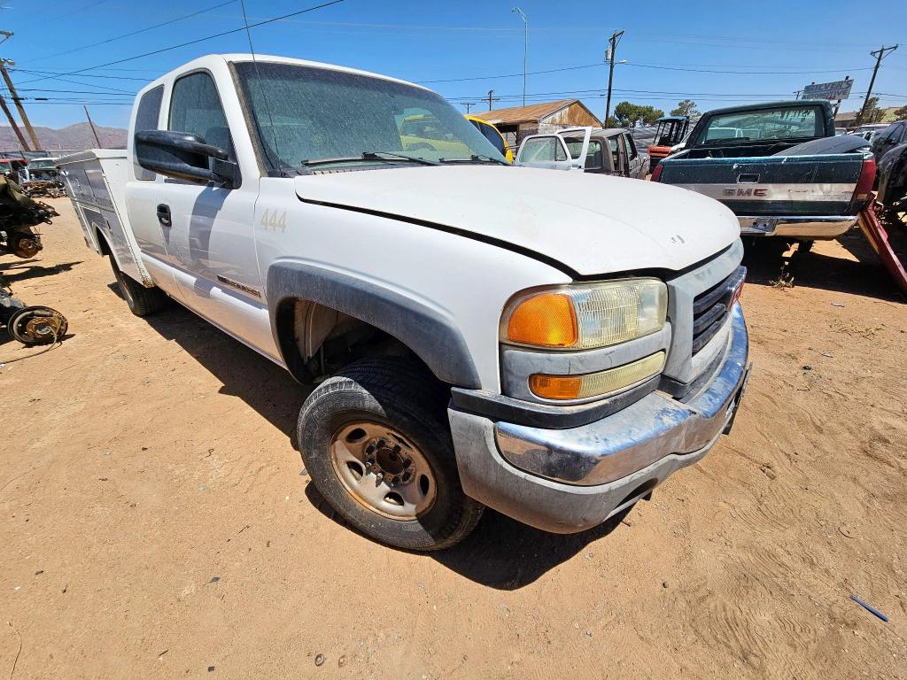 GMC SIERRA C25 2007 white 4dr ext gas 1GDHC29U97E109075 photo #1