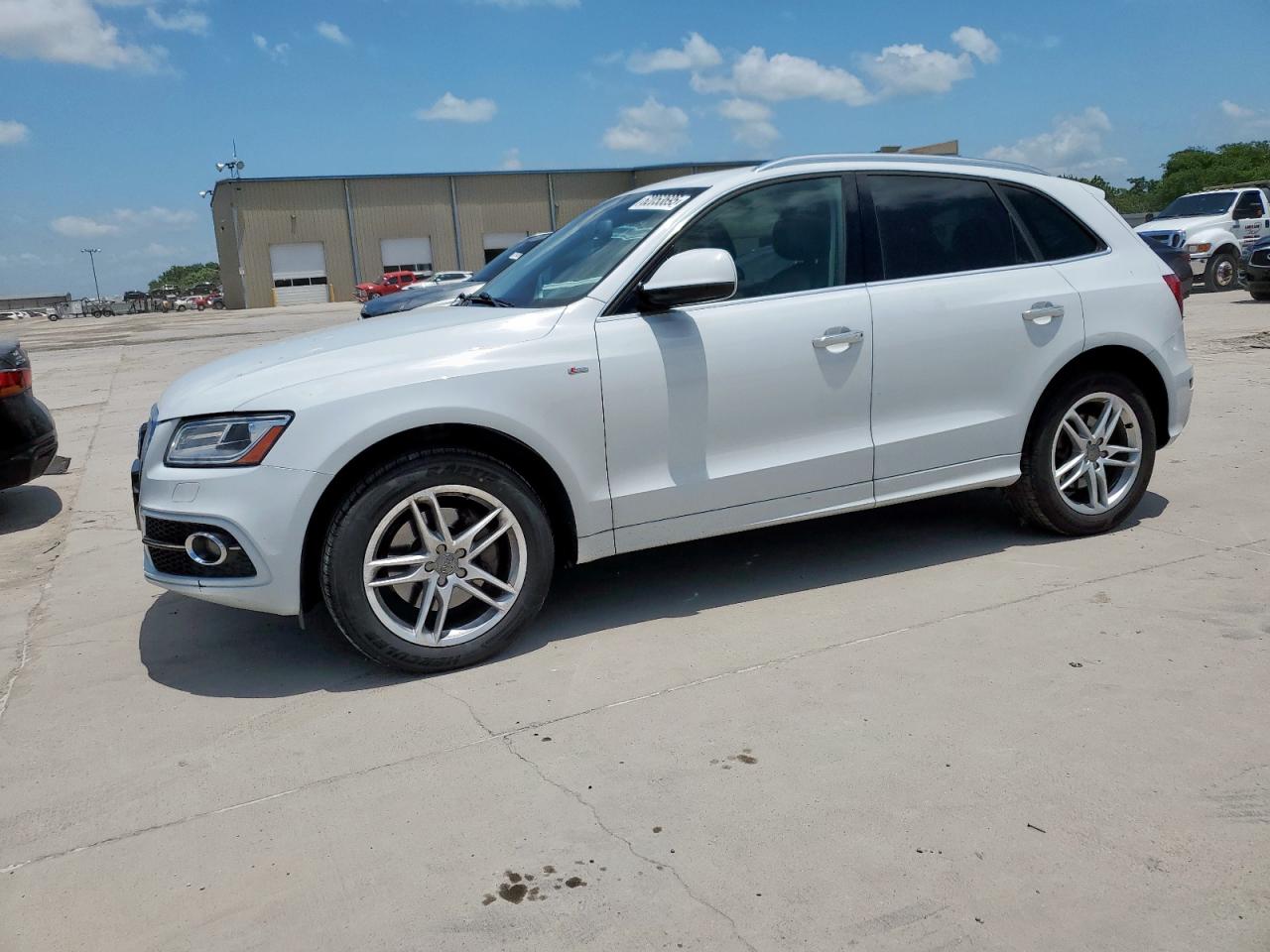 AUDI Q5 PREMIUM PLUS S-LINE
