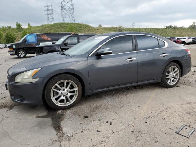 NISSAN MAXIMA S