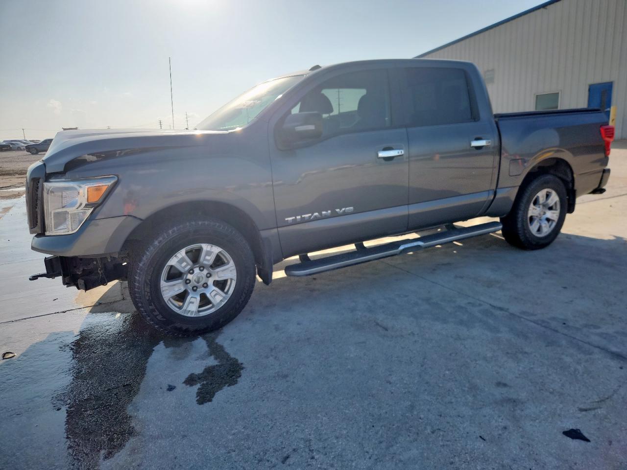 NISSAN TITAN SV