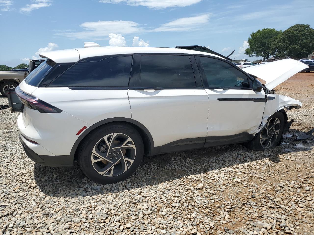 LINCOLN NAUTILUS PREMIERE