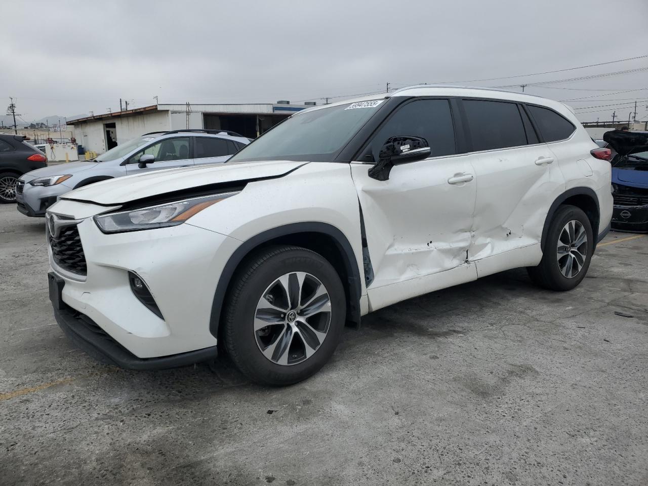 TOYOTA HIGHLANDER XLE