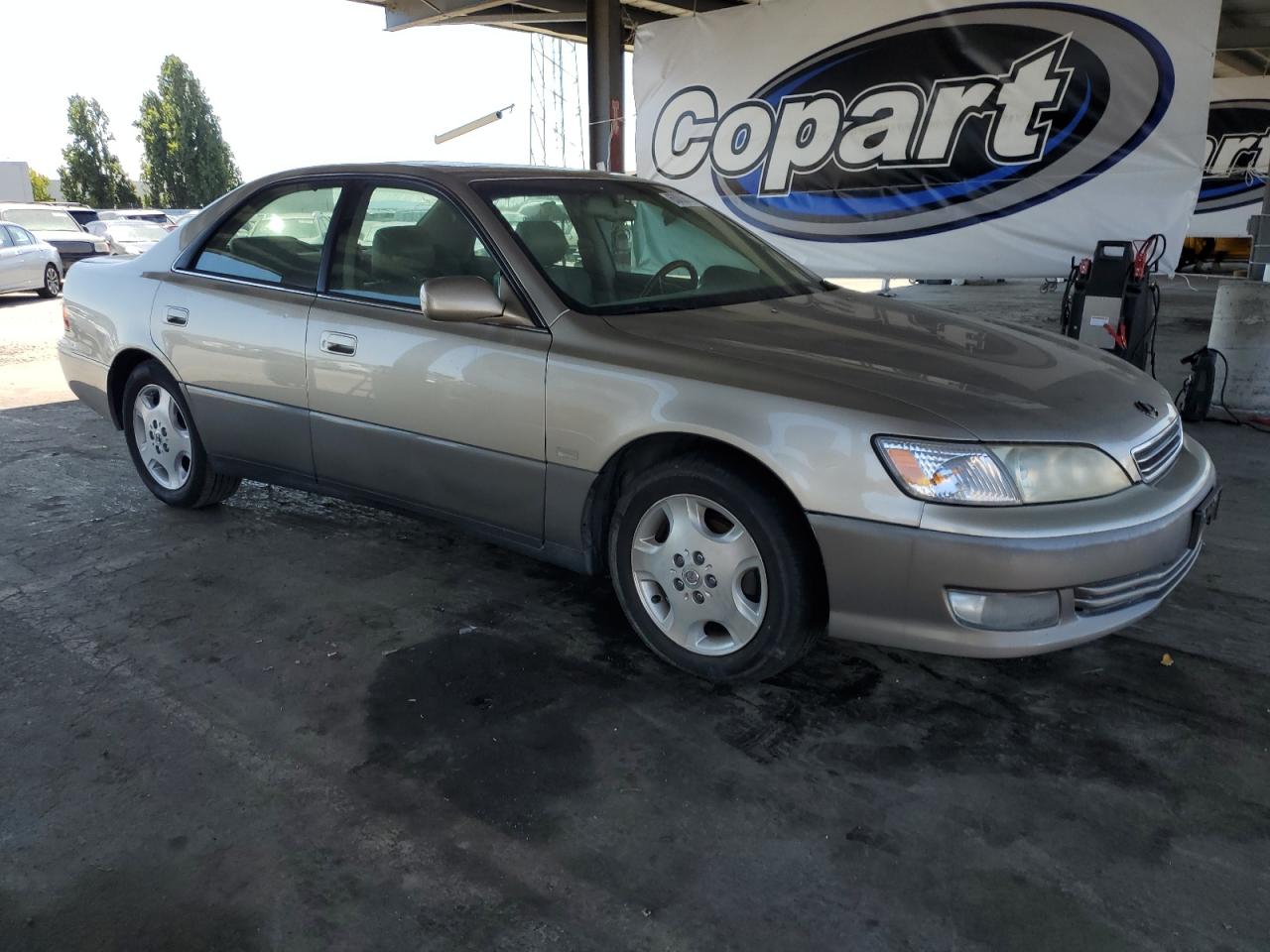 Lot #3234763409 2000 LEXUS ES 300