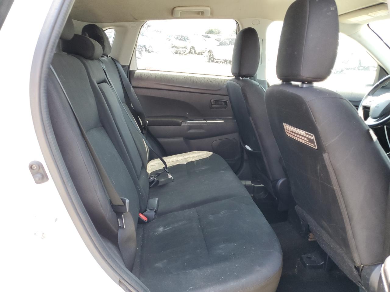 MITSUBISHI OUTLANDER ES