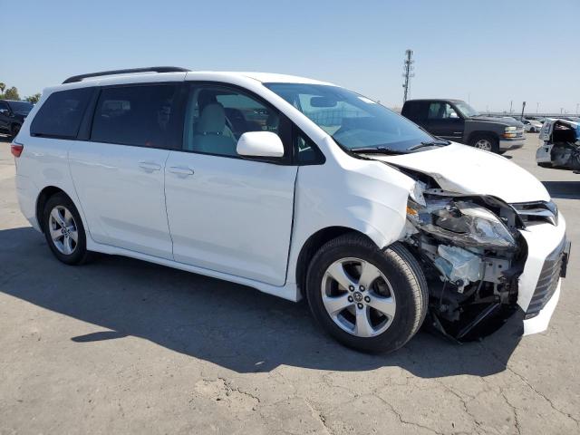 2018 TOYOTA SIENNA LE 5TDKZ3DCXJS916445