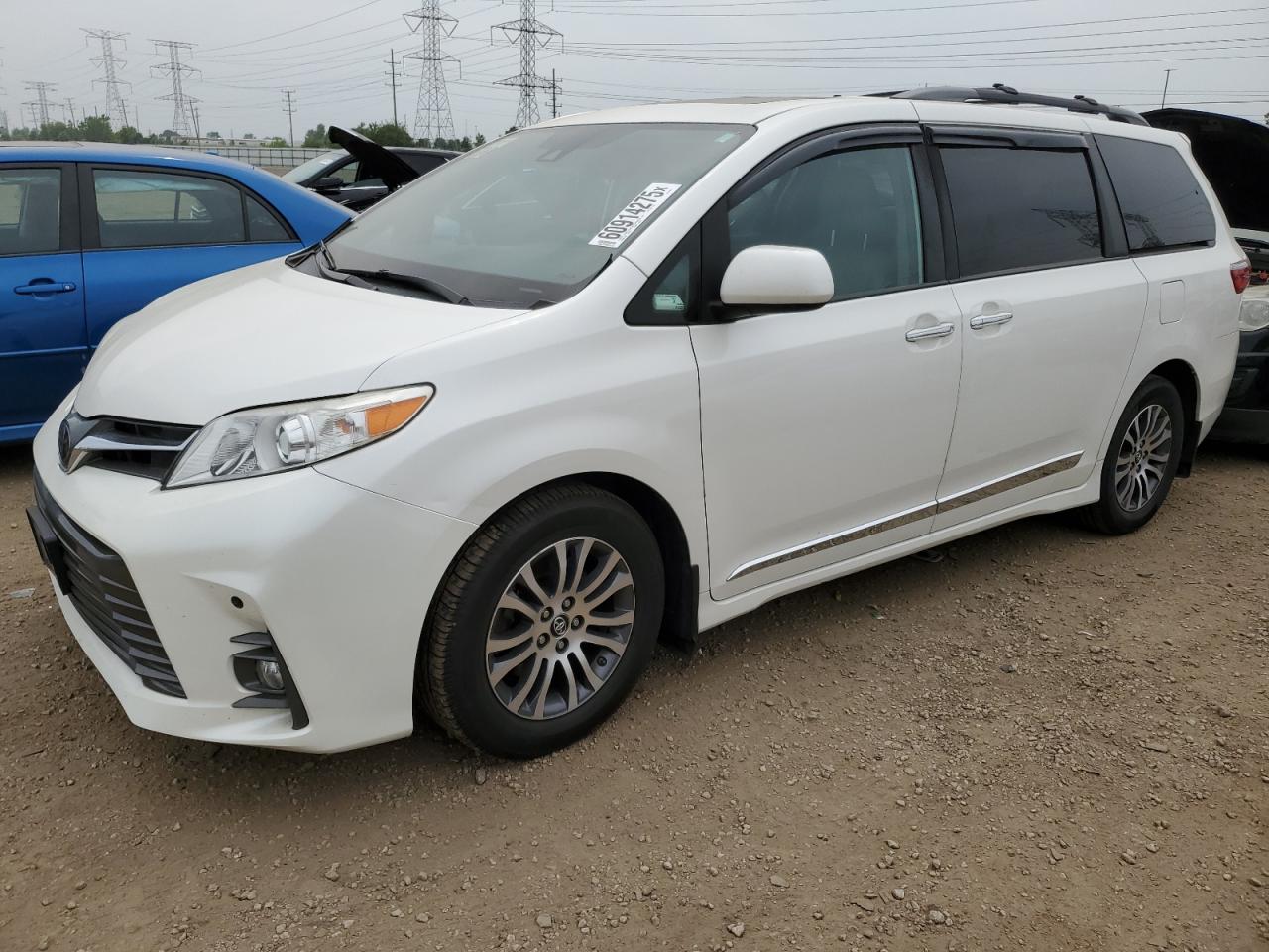 TOYOTA SIENNA XLE