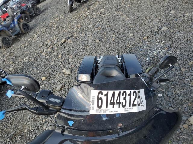 2010 HARLEY-DAVIDSON FLHX 1HD1KB414AB617922