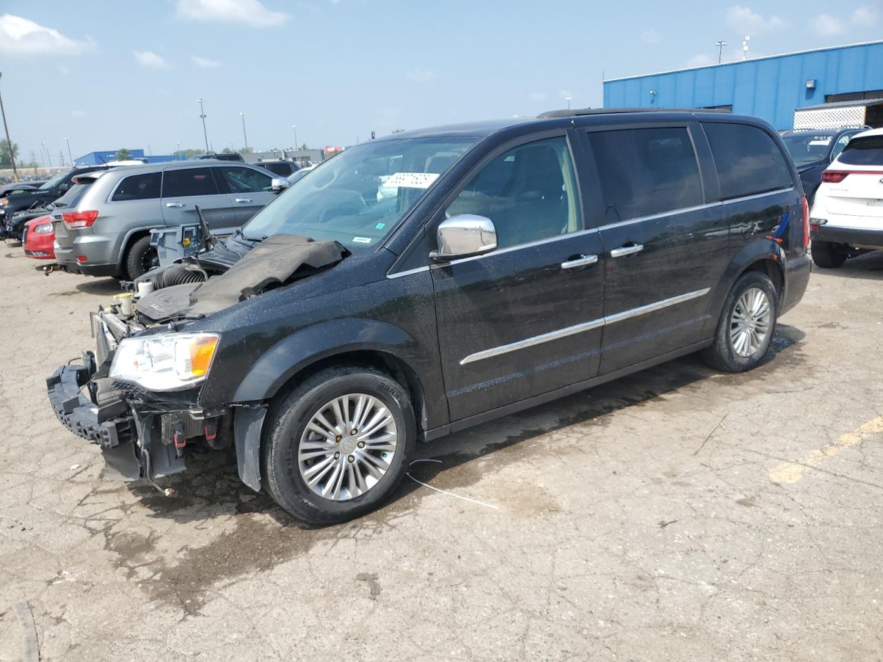 CHRYSLER TOWN & COUNTRY TOURING L