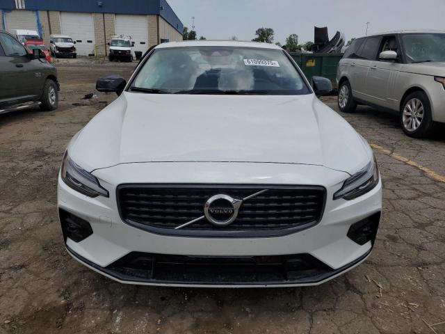 2022 VOLVO S60 B5 MOM 7JRL12TZ5NG162948