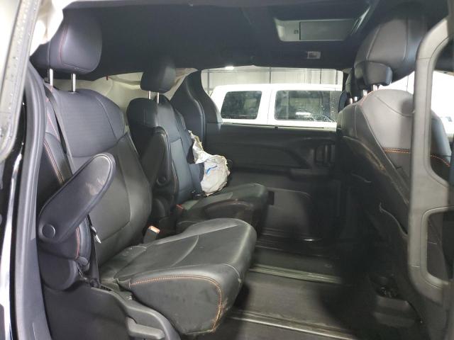 2022 TOYOTA SIENNA XSE 5TDDRKEC0NS110511