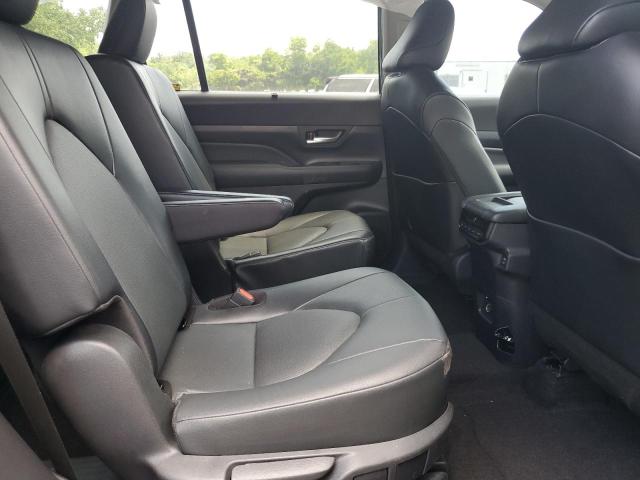 2024 TOYOTA GRAND HIGH 5TDACAB5XRS018705