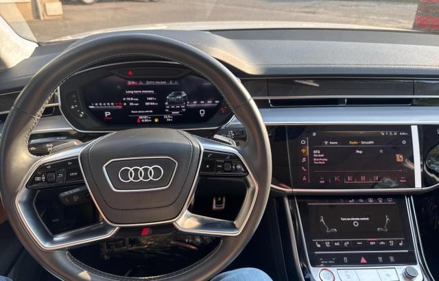 2020 AUDI S8 WAU8SAF82LN011960