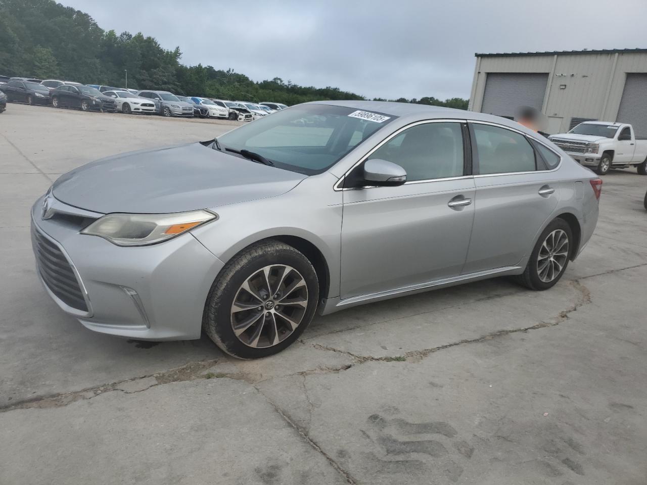 TOYOTA AVALON XLE