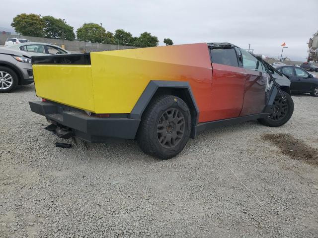2024 TESLA CYBERTRUCK 7G2CEHEE0RA017195