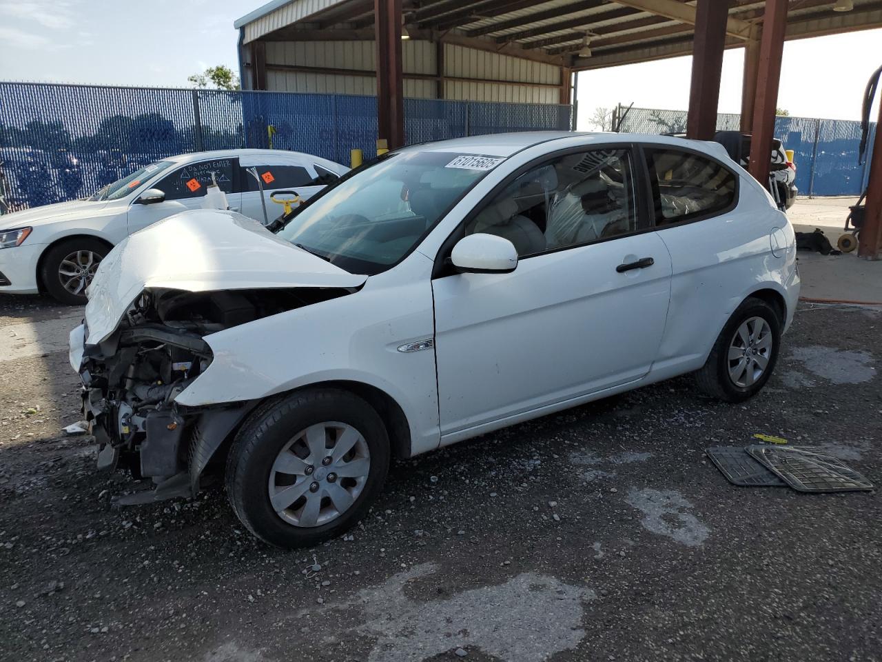 HYUNDAI ACCENT BLUE