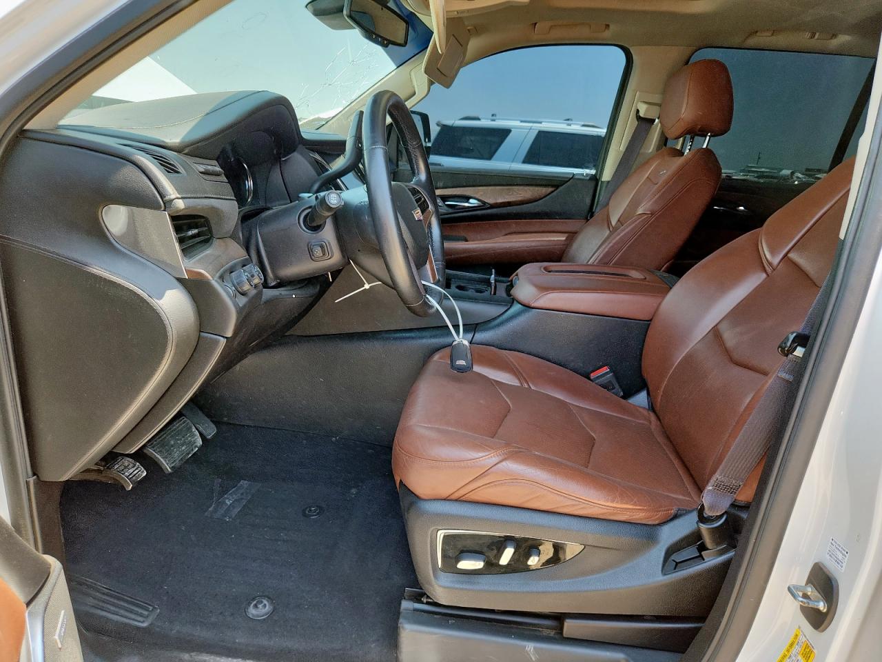 CADILLAC ESCALADE LUXURY