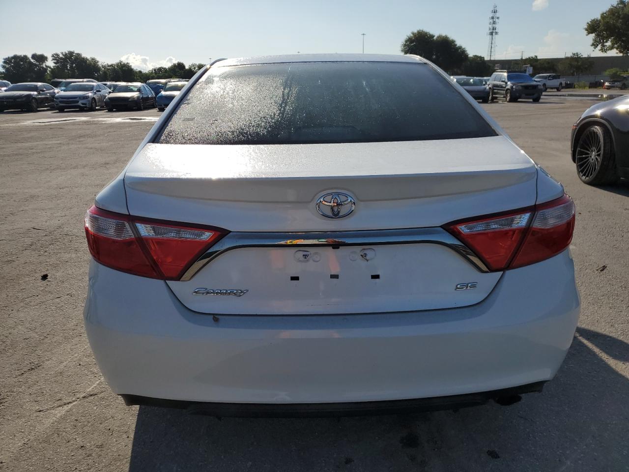 Toyota Camry le 2015