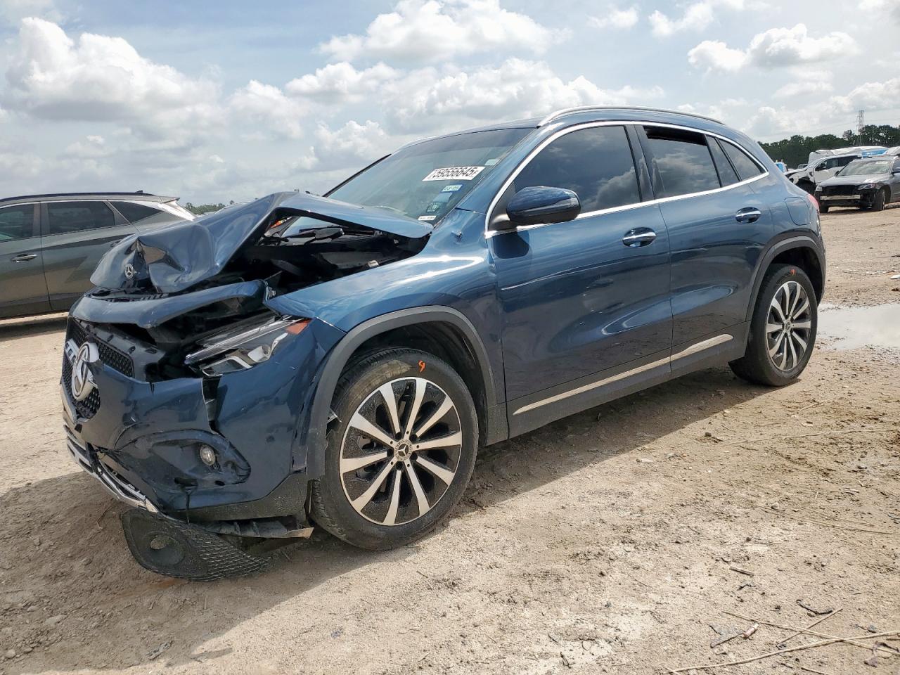 MERCEDES-BENZ GLA-CLASS 250