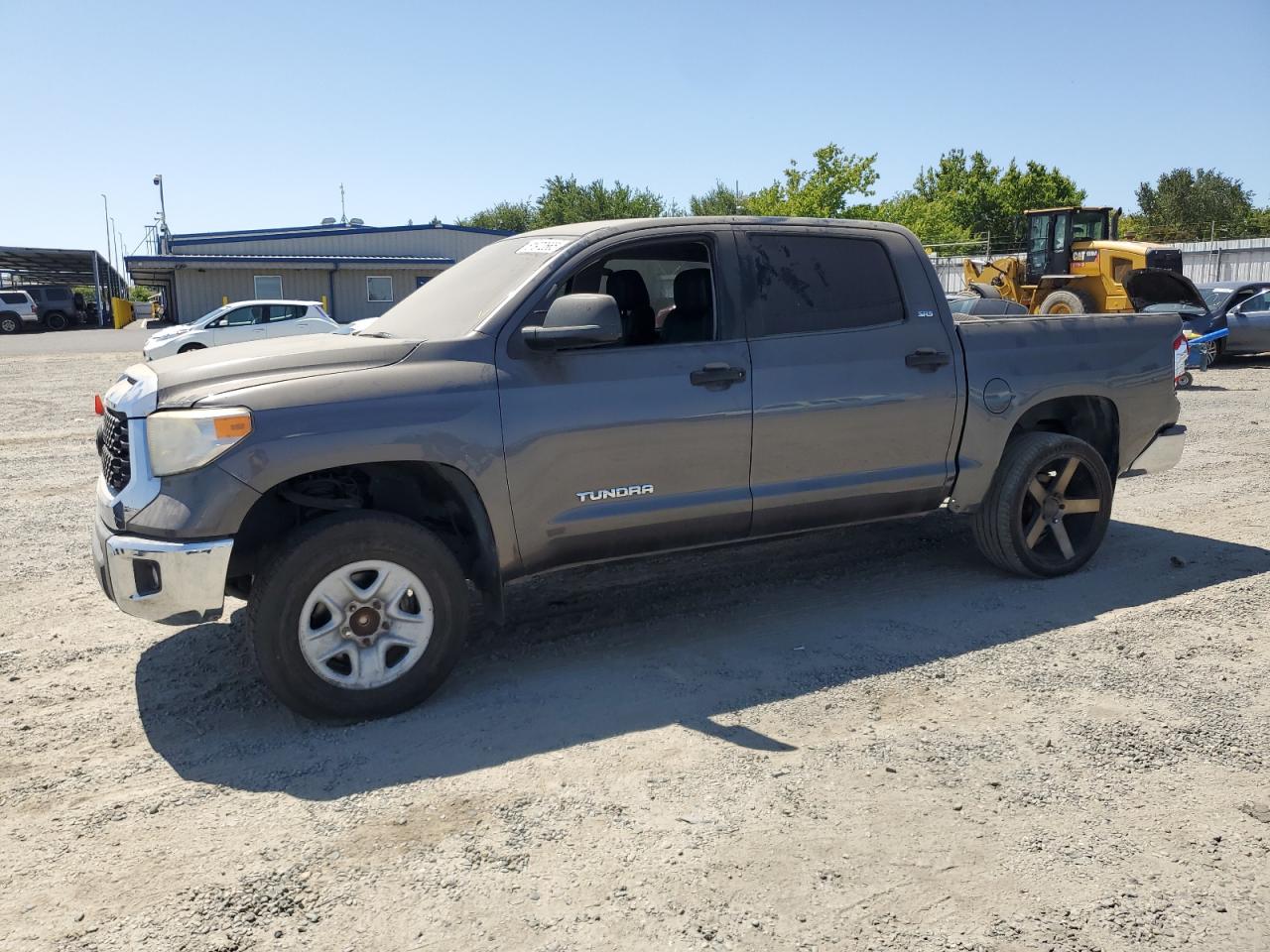 TOYOTA TUNDRA CREWMAX SR5