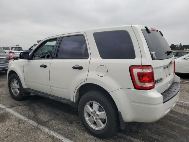 FORD ESCAPE XLS 2011 white  gas 1FMCU0C70BKA43802 photo #3