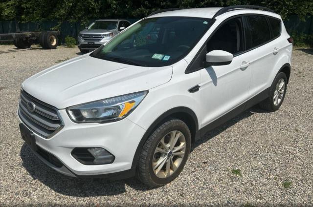 Vin: 1fmcu9gd2jua26555, lot: 62614975, ford escape se 20182