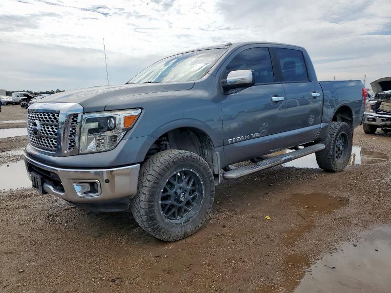 NISSAN TITAN SV