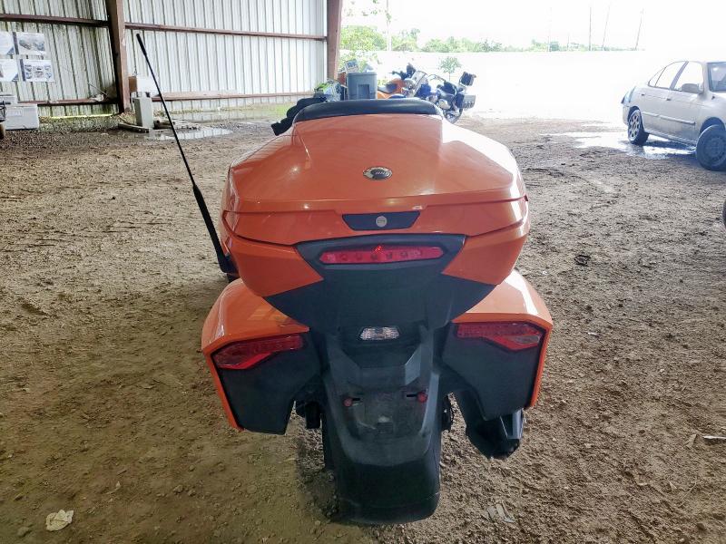 2019 CAN-AM SPYDER ROA 2BXREDD24KV000675
