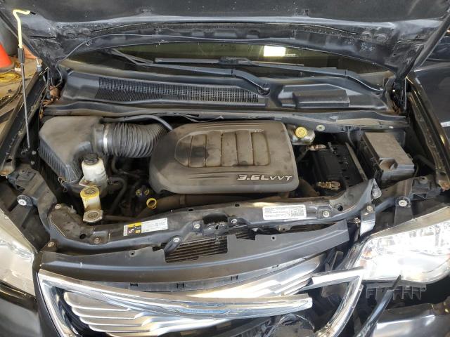 2015 CHRYSLER TOWN & COU 2C4RC1BG1FR578203