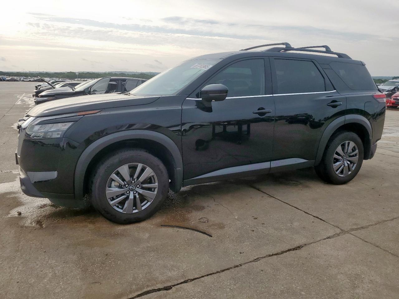 NISSAN PATHFINDER SV
