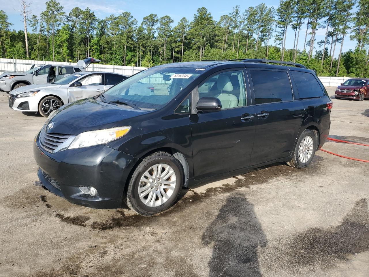 TOYOTA SIENNA XLE