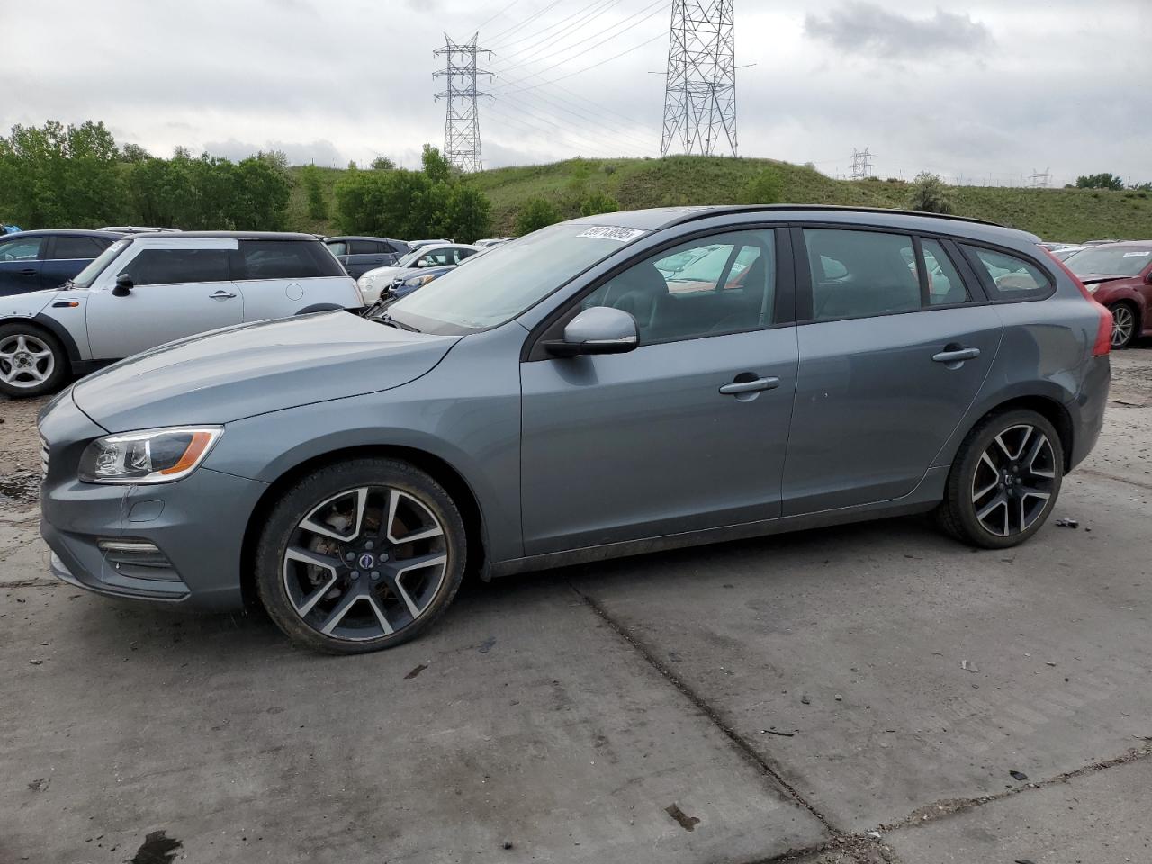 VOLVO V60 T5 DYNAMIC