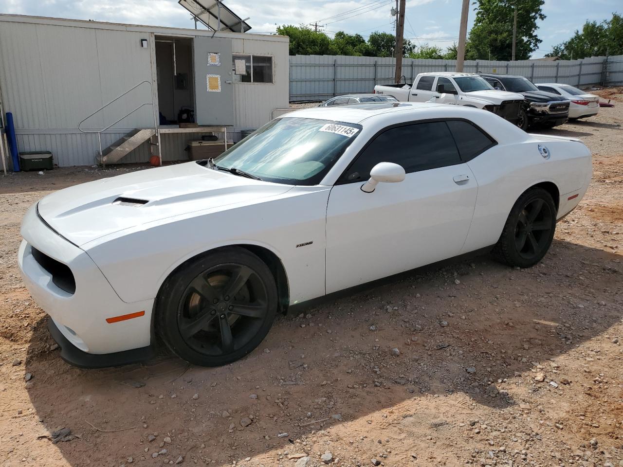Lot #3220632296 2017 DODGE CHALLENGER